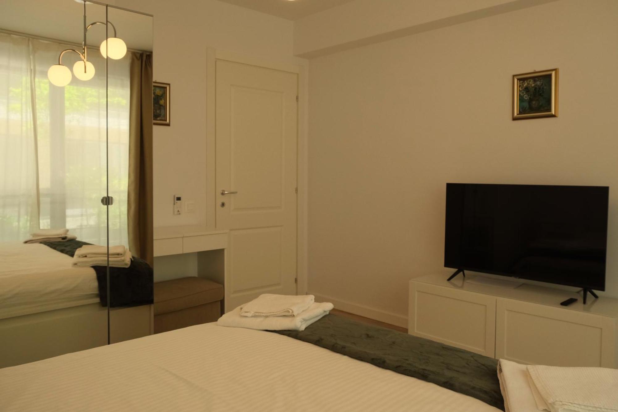Bucharest Booking Apartments-Self Check-In エクステリア 写真